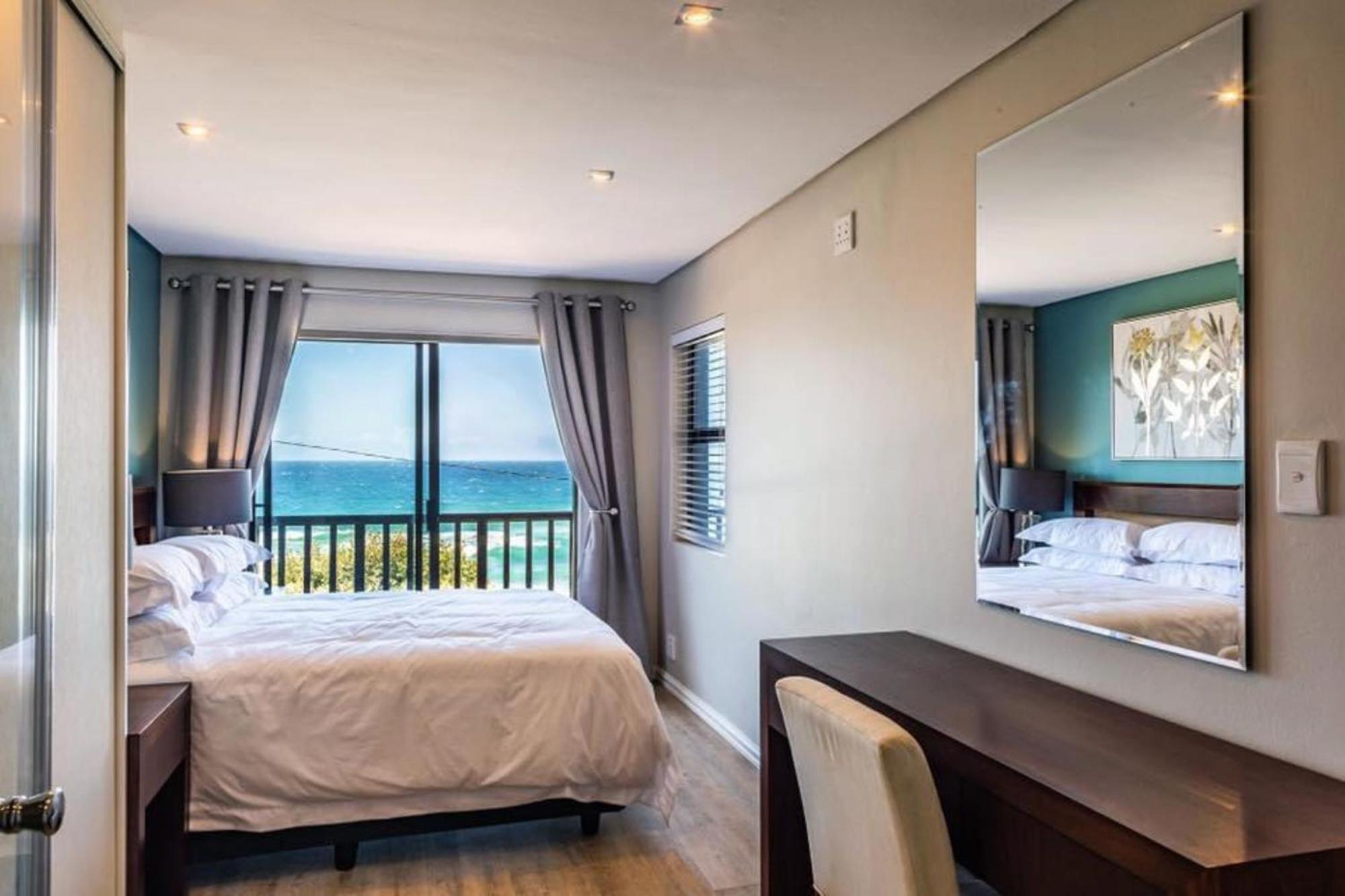Апартаменти 6 Dolphin Views La Mercy Beachfront Екстер'єр фото